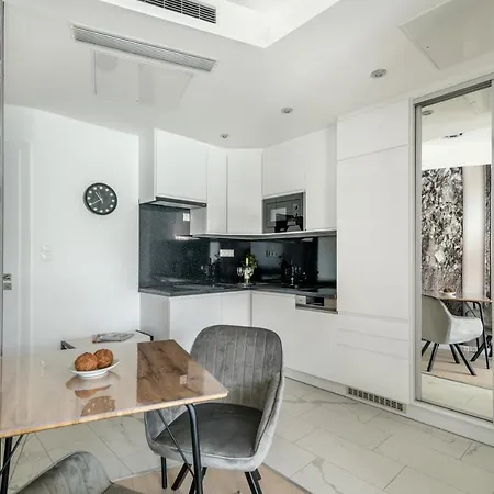 Carbona Kakadu 203 B Apartment Heviz